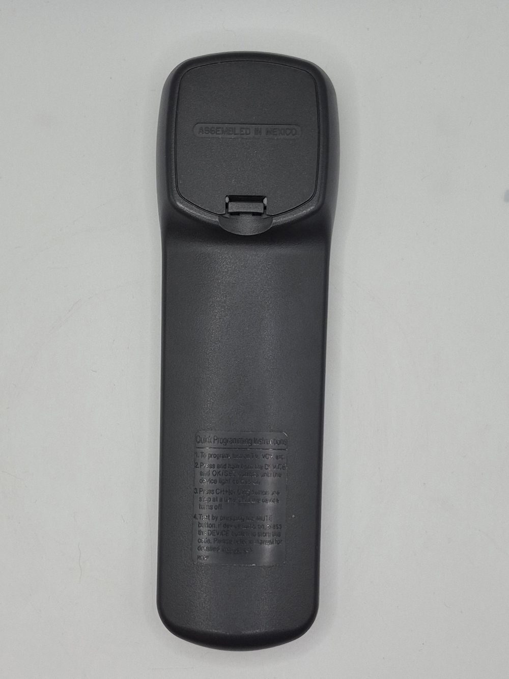 Spectrum Universal Big Button Glow In Dark Remote Control (Model UR3-SR3S-TWC) - Picture 6 of 8